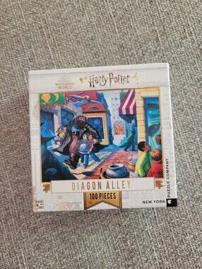 New York Puzzle Company - Harry Potter Diagon Alley Mini - 100 Piece Puzzle